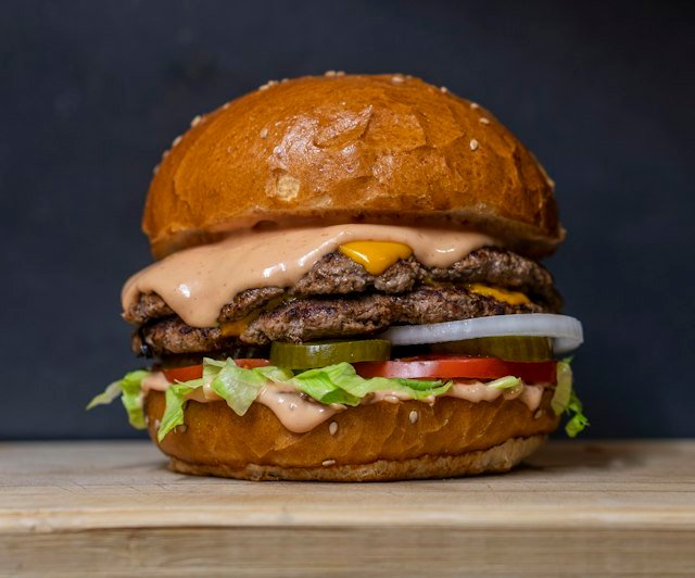 Classic Cheeseburger at Centinela Cafe